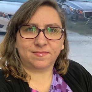 Meet your Posher, Stacy